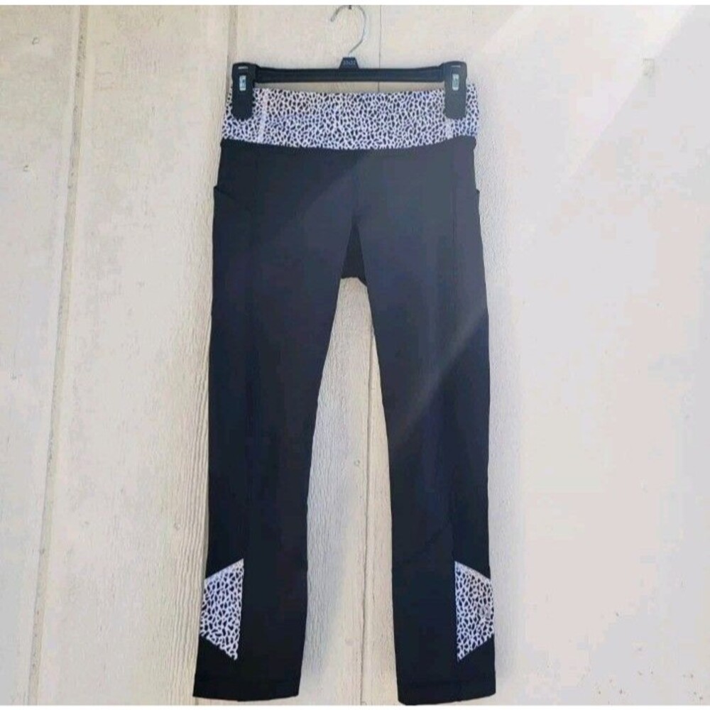 Lululemon Black Pace Rival Crop Miss Mosaic Running Leggings Womens Size 4